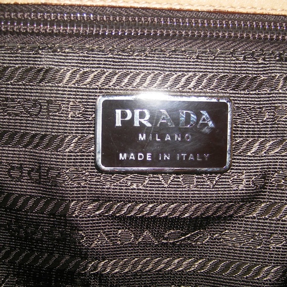 Prada Tote Leather - Picture 4 of 6